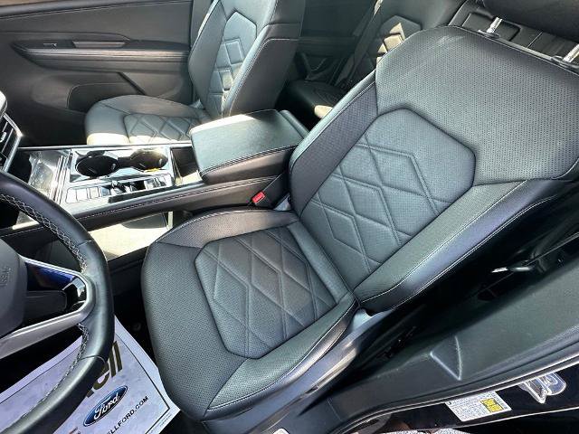 Used 2025 Volkswagen Atlas SE FWD image 16