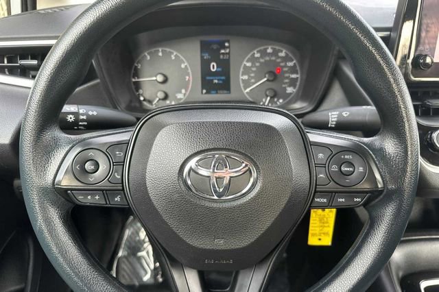 Used 2023 Toyota Corolla LE image 19