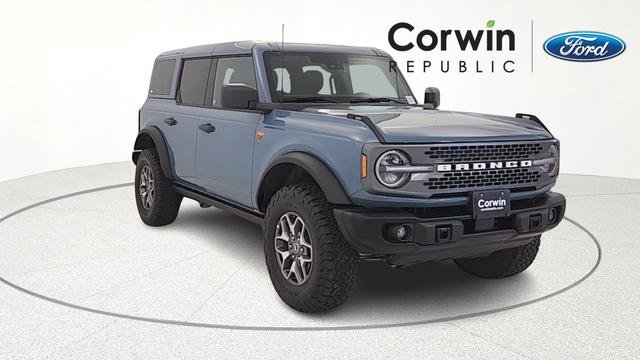 Certified 2025 Ford Bronco Badlands AWD/4WD image 1