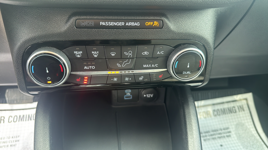 Certified 2022 Ford Escape SE w/ SE Sport Appearance Package AWD/4WD image 28