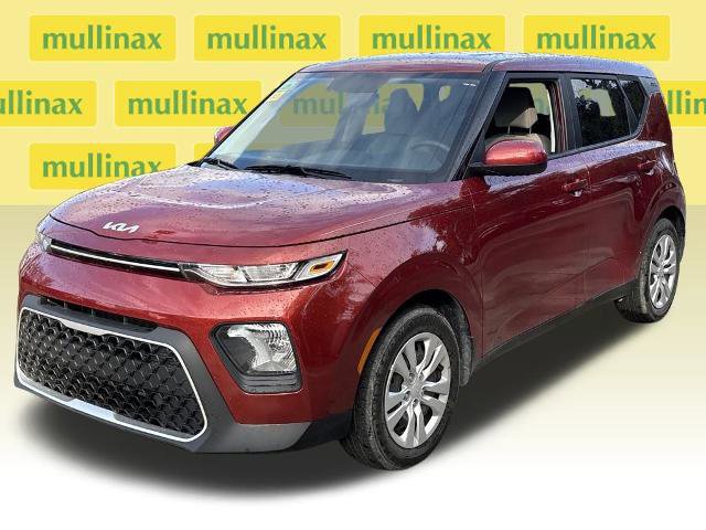 Used 2022 Kia Soul LX image 12
