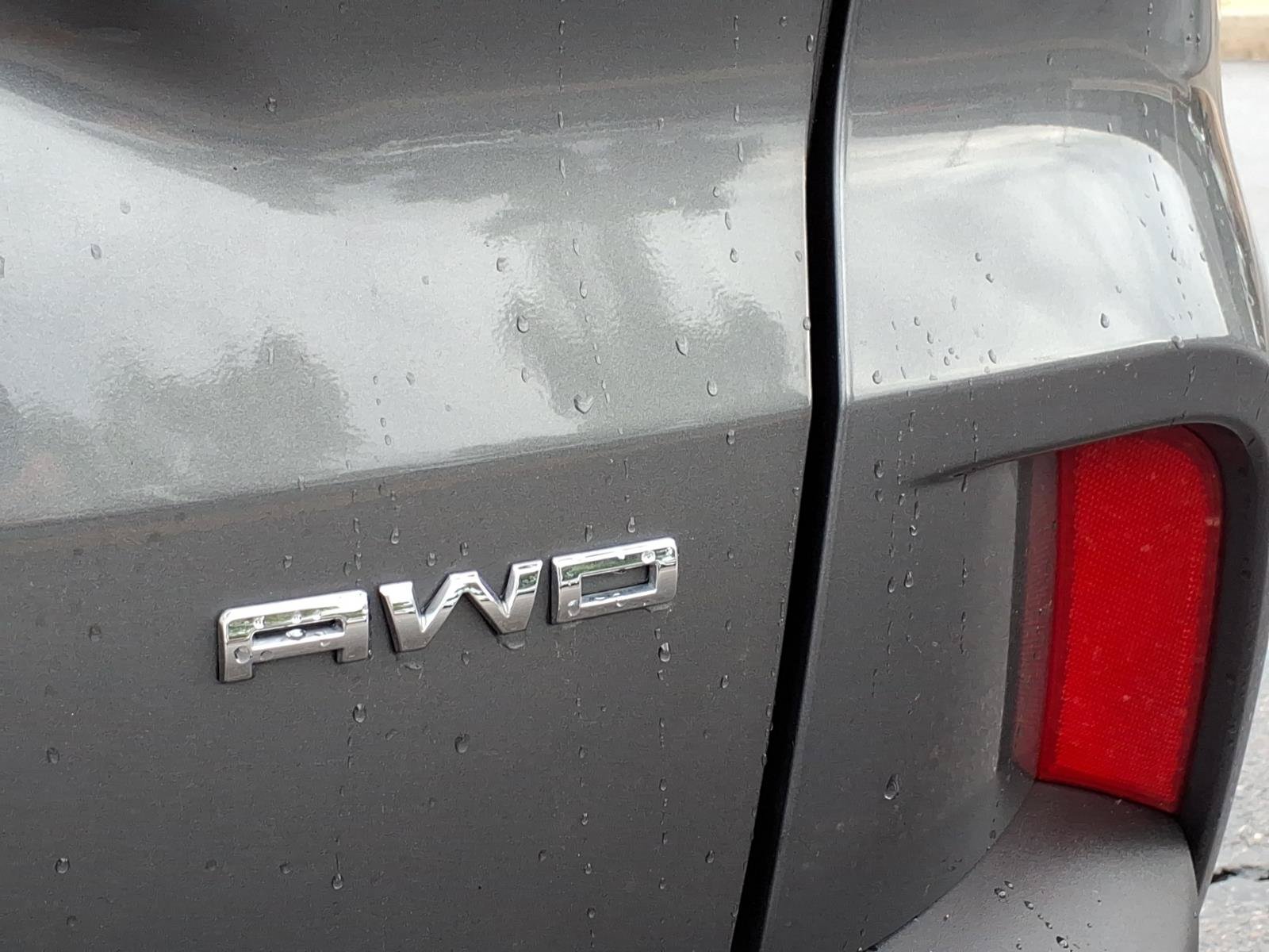 Certified 2025 Ford Escape ST-Line Select AWD/4WD image 9