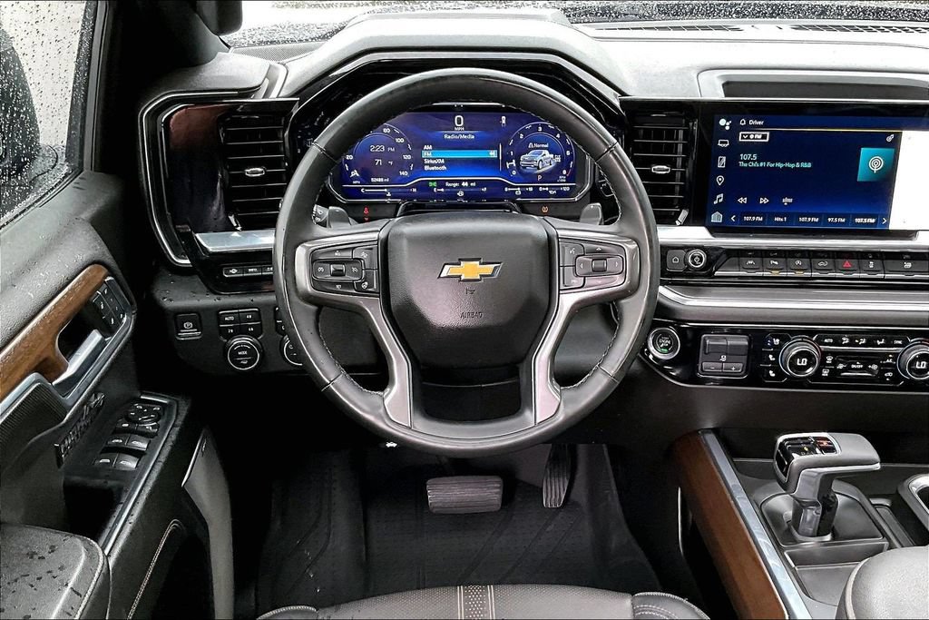 Used 2024 Chevrolet Silverado 1500 High Country w/ High Country Premium Package AWD/4WD image 5