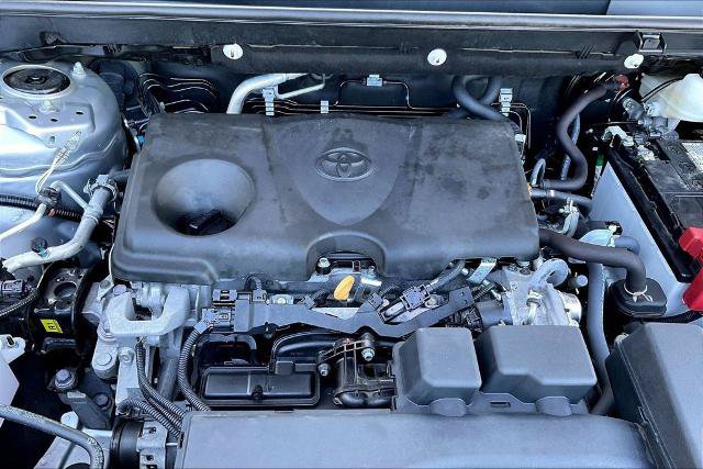 Used 2024 Toyota RAV4 XLE FWD image 30