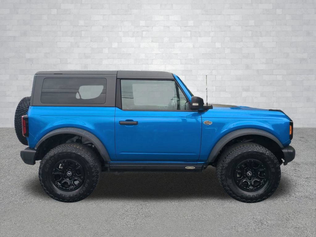 Certified 2023 Ford Bronco Wildtrak AWD/4WD image 3
