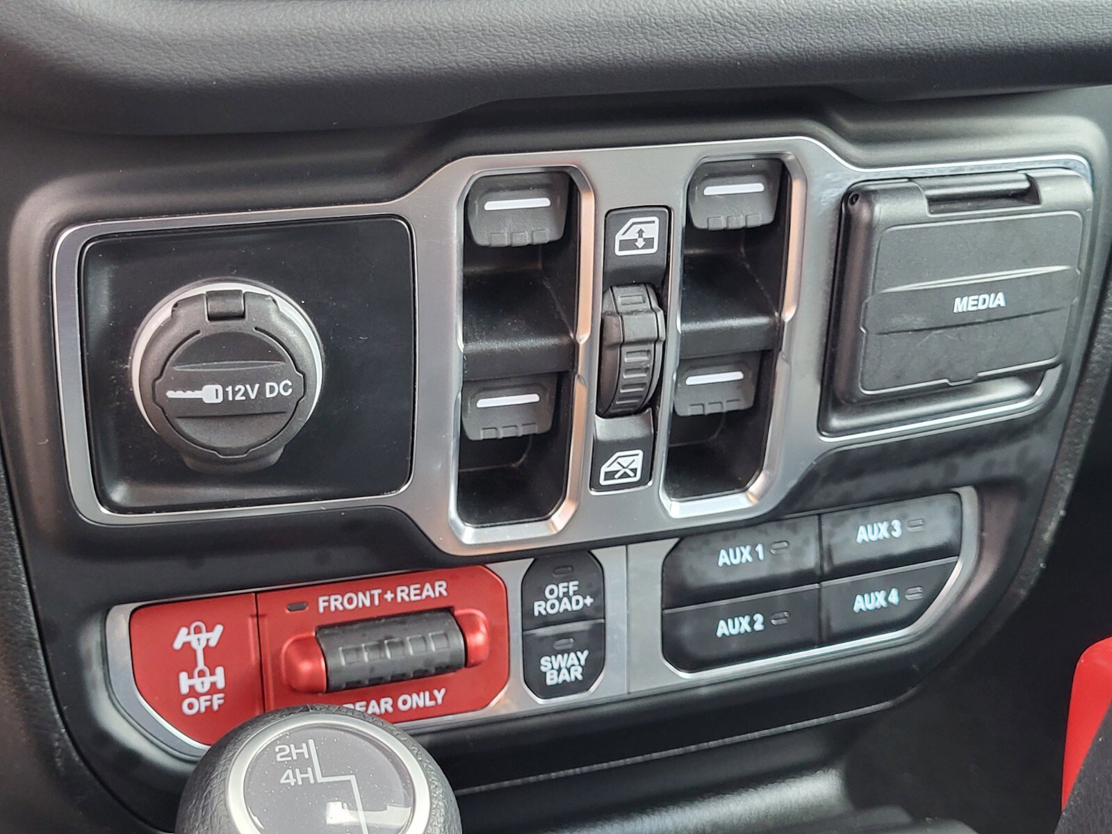 Used 2025 Jeep Wrangler Unlimited Rubicon image 23