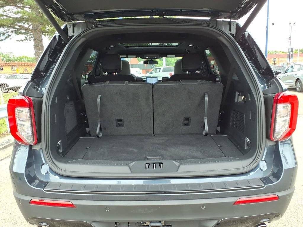 Certified 2024 Ford Explorer ST-Line w/ Class IV Trailer Tow Package AWD/4WD image 10