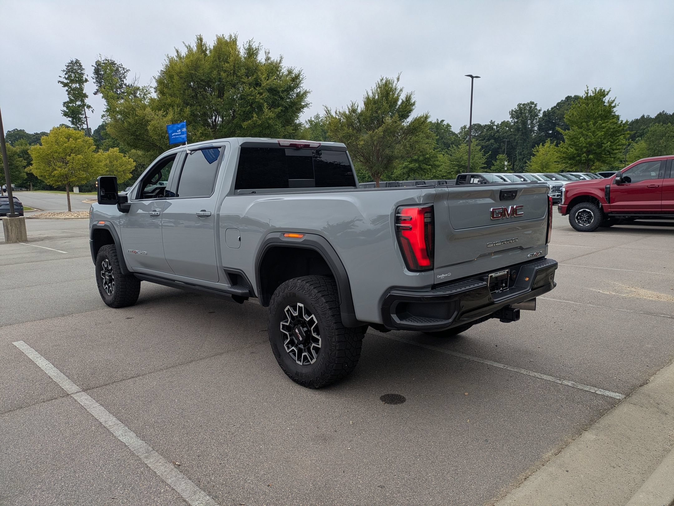 Used 2024 GMC Sierra 2500 AT4X AWD/4WD image 6
