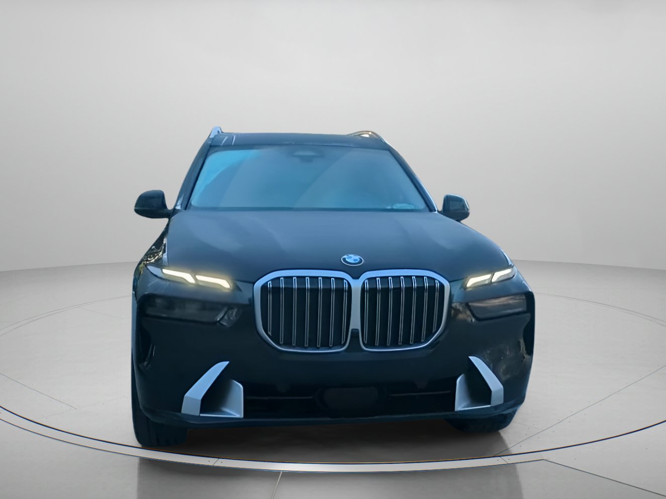 Used 2025 BMW X7 xDrive40i w/ Premium Package AWD/4WD image 7