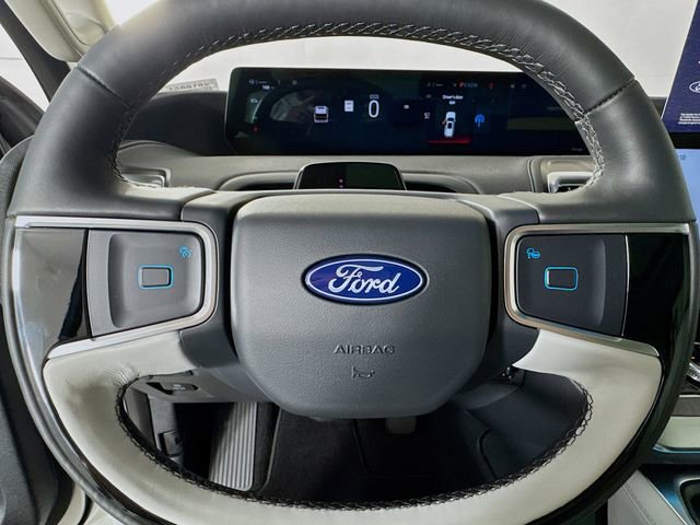 Certified 2025 Ford Expedition Platinum w/ Platinum Ultimate Package AWD/4WD image 13