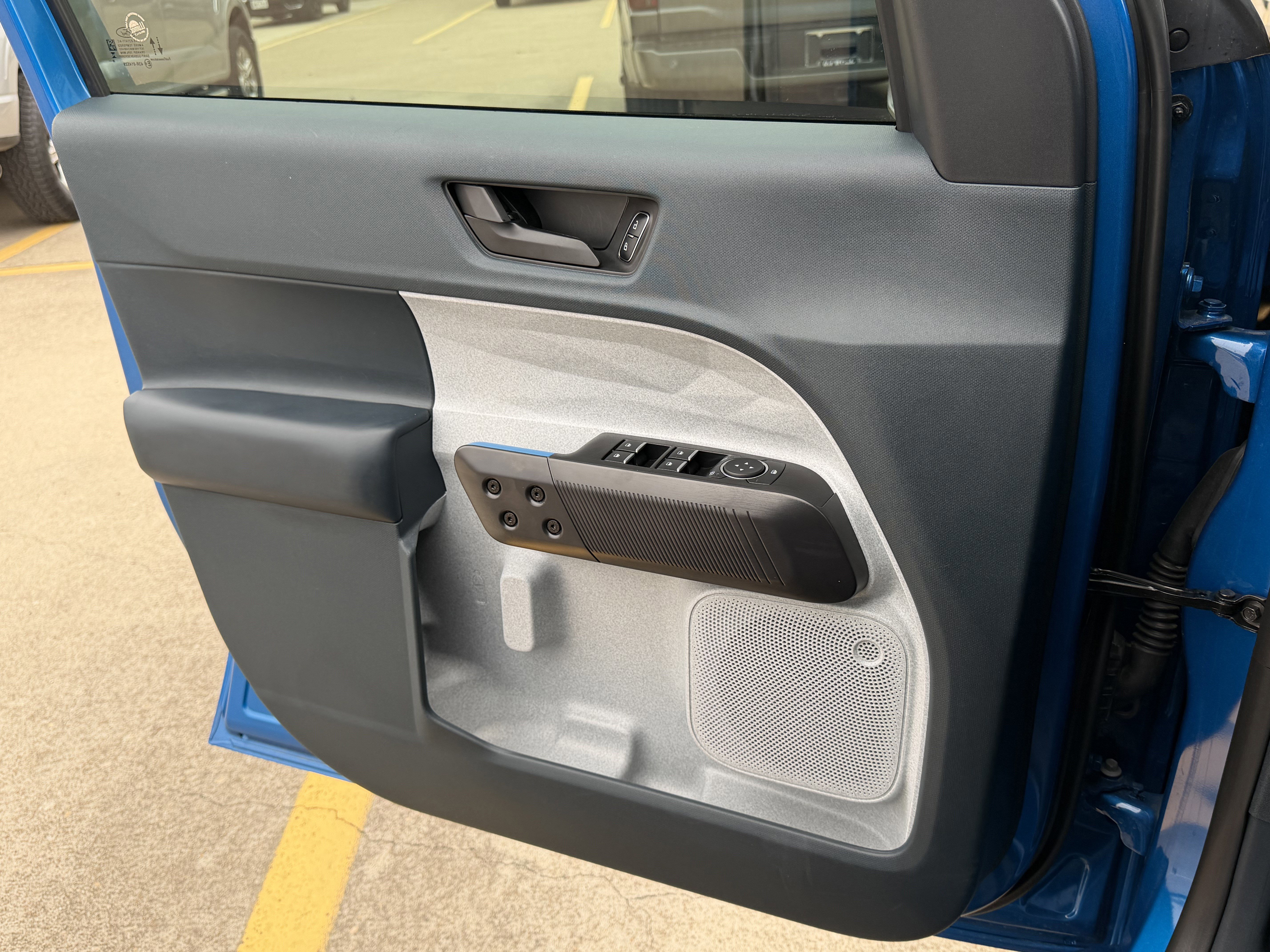 Certified 2025 Ford Maverick XLT w/ Equipment Group 302A AWD/4WD image 23