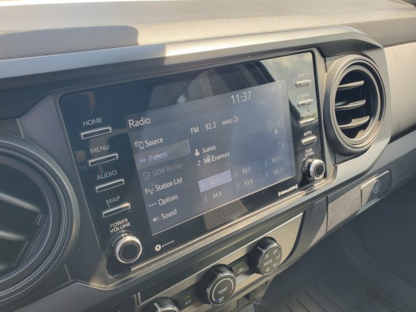 Used 2020 Toyota Tacoma SR w/ SR Convenience Package RWD image 18