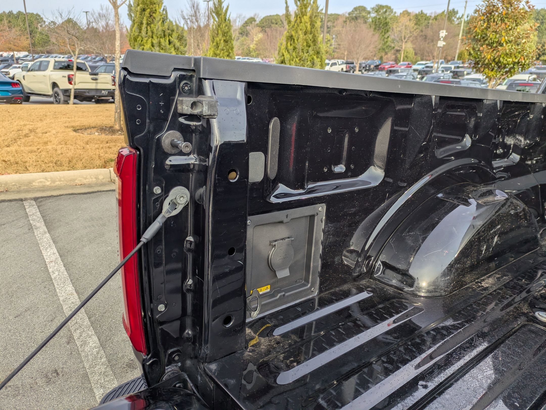 Certified 2022 Ford F150 Lariat w/ Equipment Group 502A High image 37