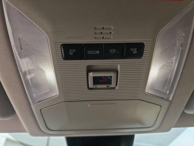 Used 2025 Toyota RAV4 LE AWD/4WD image 25