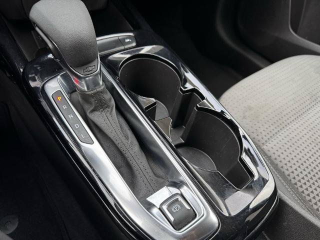 Used 2025 Chevrolet Trax LT FWD image 24