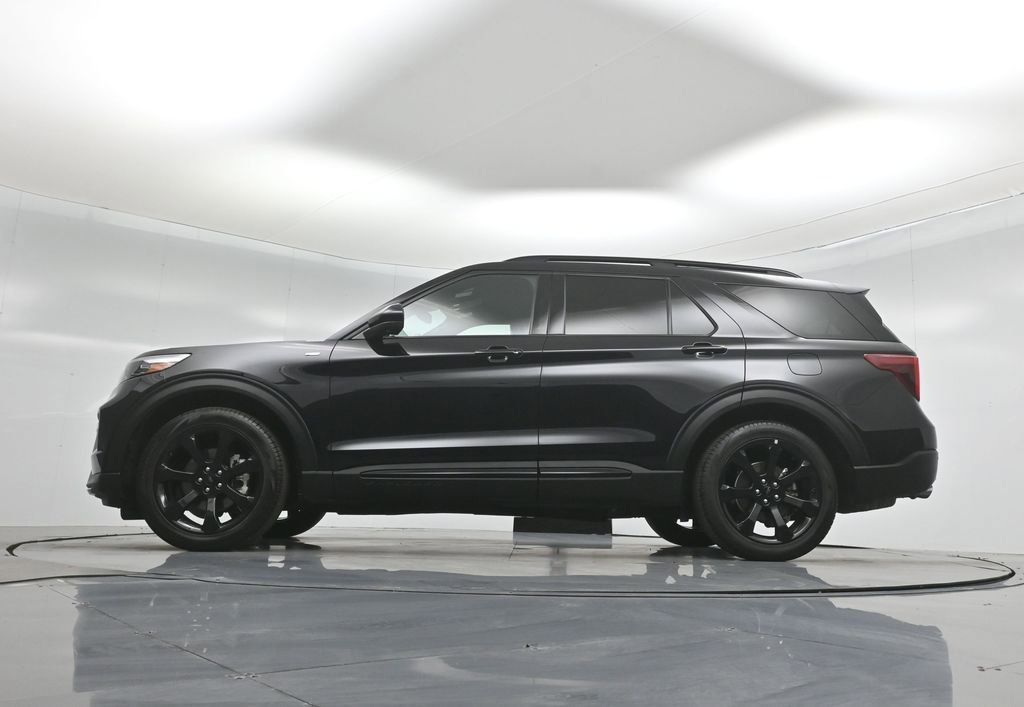 Certified 2022 Ford Explorer ST-Line w/ Class IV Trailer Tow Package image 8