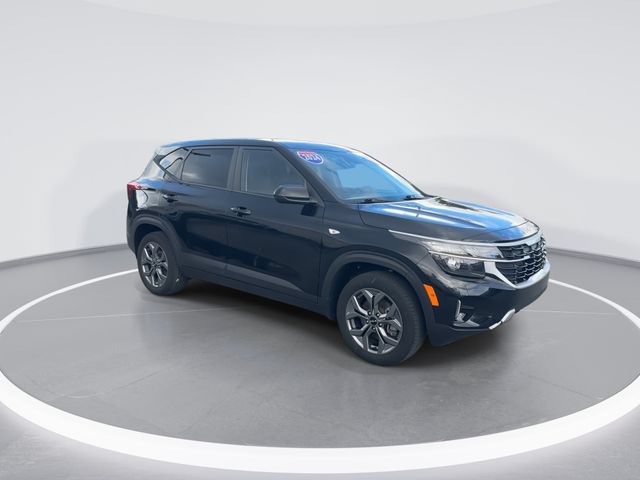 Used 2024 Kia Seltos LX AWD/4WD image 8