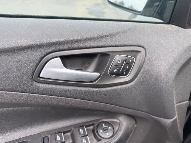 Certified 2017 Ford Escape Titanium image 10