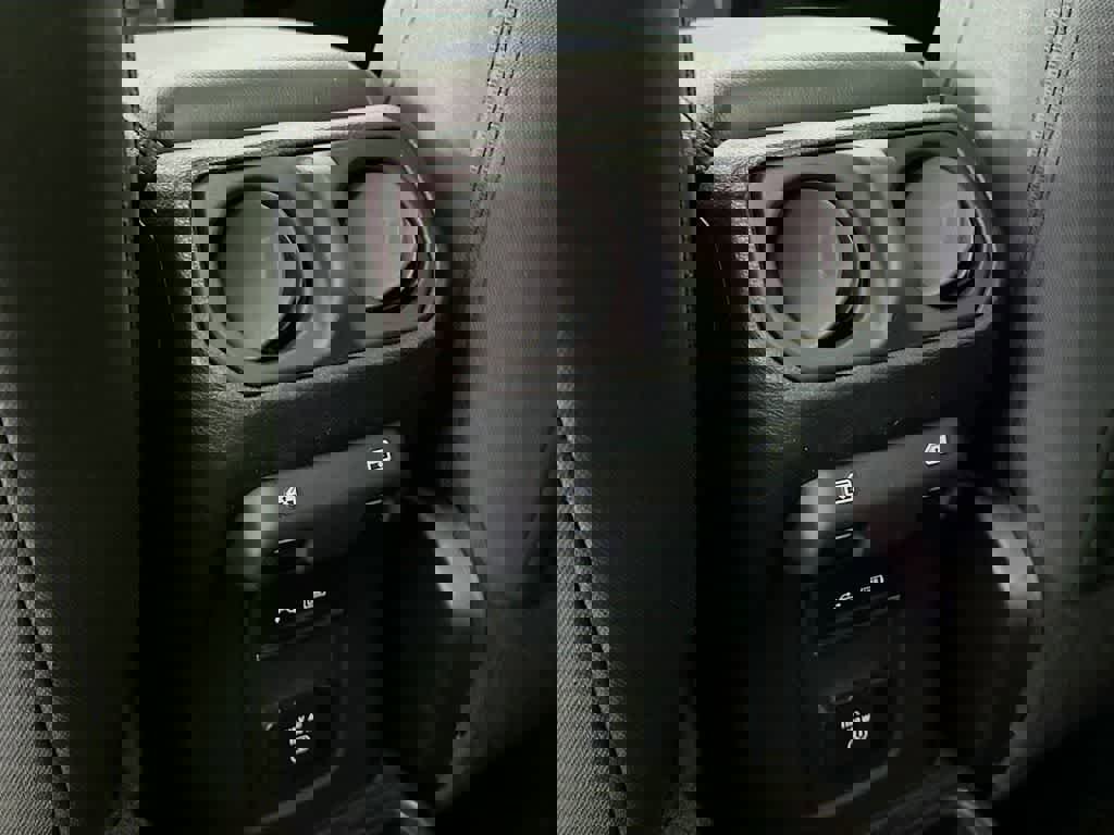 Used 2019 Jeep Wrangler Unlimited Sahara w/ LED Lighting Group image 16