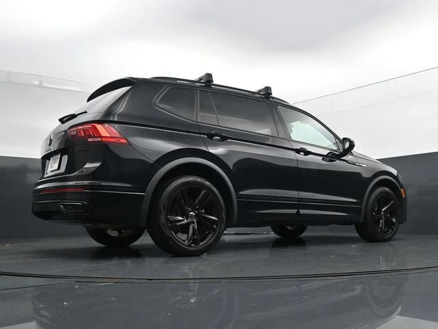 Used 2023 Volkswagen Tiguan SE R-Line FWD image 36
