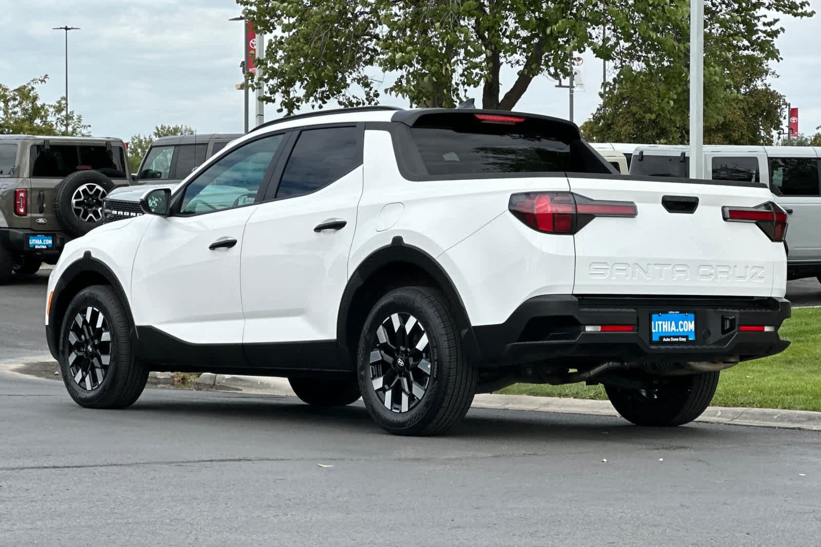 Used 2025 Hyundai Santa Cruz SEL AWD/4WD image 6