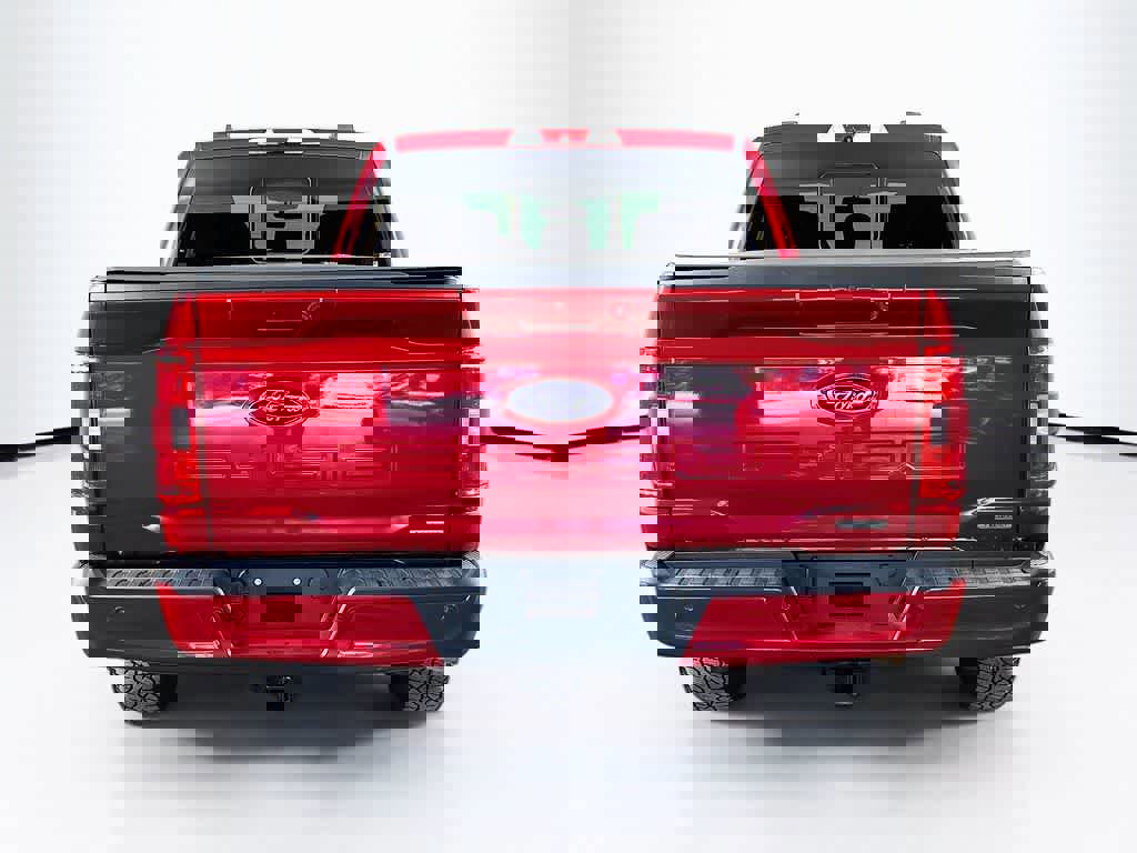 Certified 2022 Ford F150 XLT w/ Equipment Group 302A High image 4