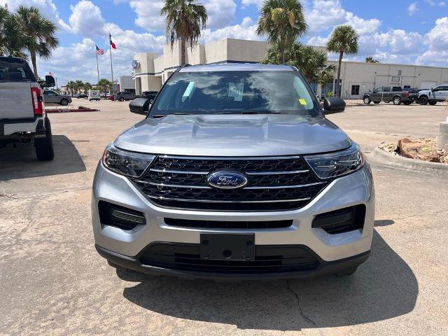 Certified 2024 Ford Explorer XLT image 2