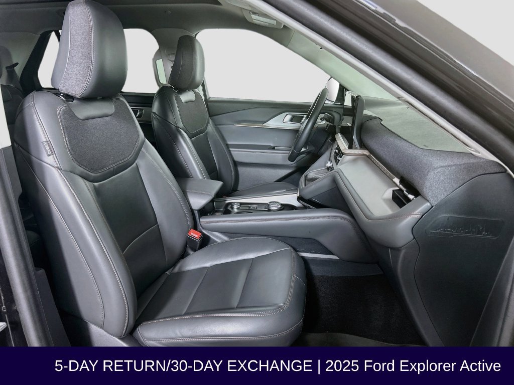 Certified 2025 Ford Explorer Active w/ Active Comfort Package AWD/4WD image 34
