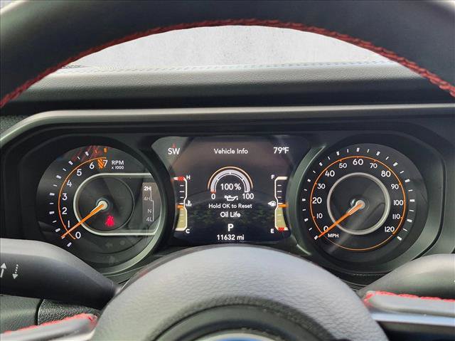 Used 2024 Jeep Gladiator Rubicon w/ Technology Group AWD/4WD image 10