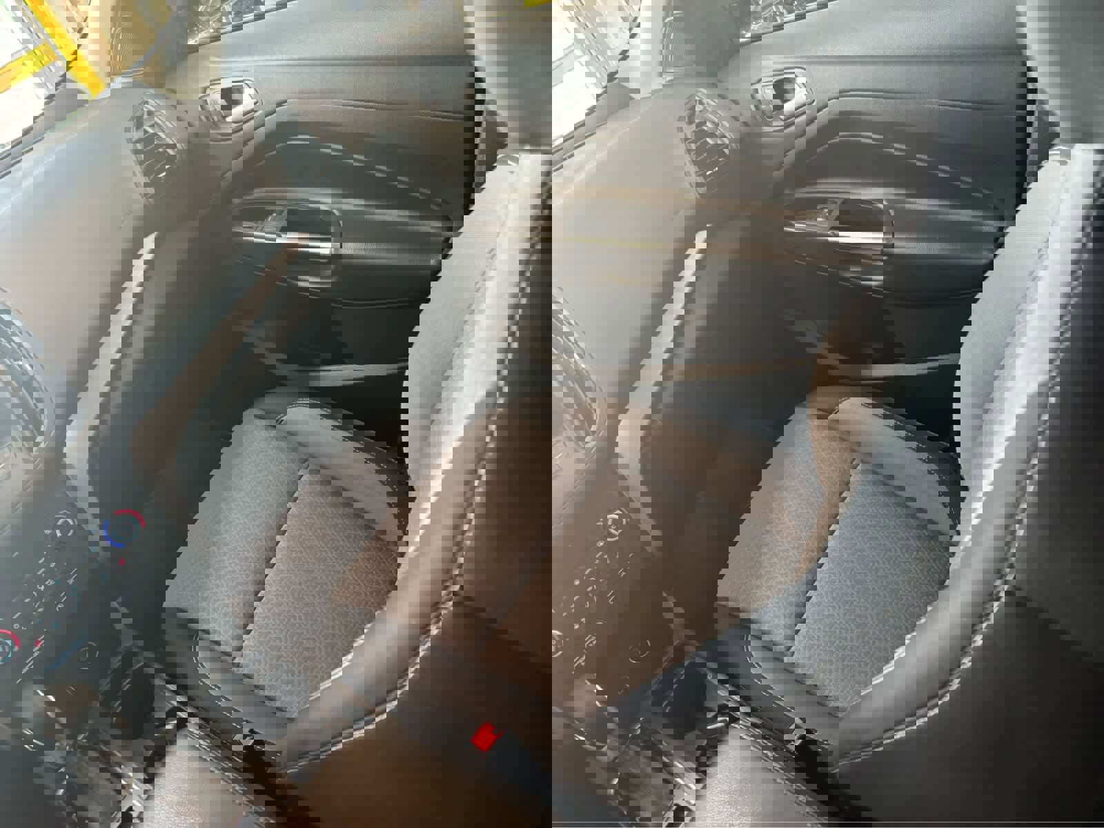 Certified 2018 Ford Escape SE w/ SE Sync 3 Package image 7