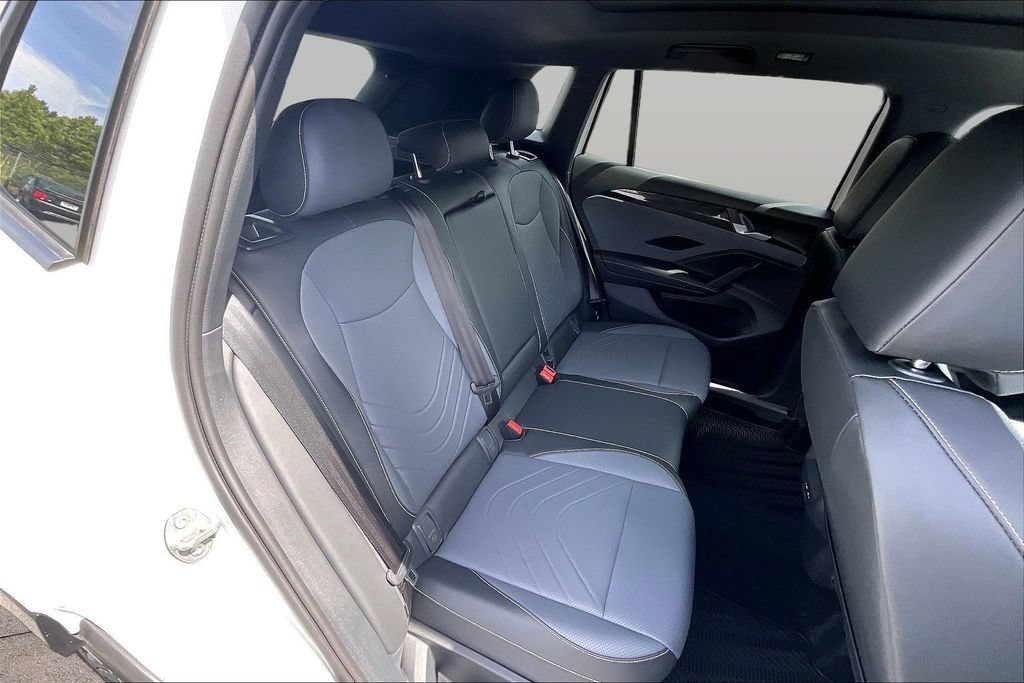 Used 2026 Volkswagen Tiguan SE R-Line AWD/4WD image 27