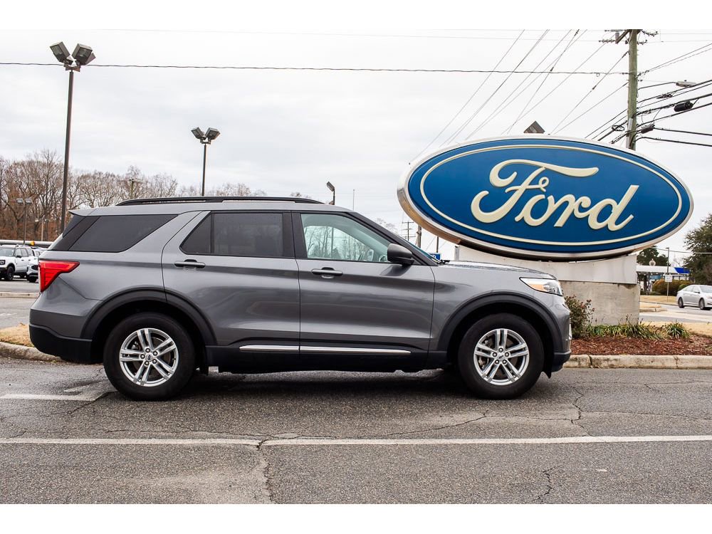 Certified 2021 Ford Explorer XLT image 1