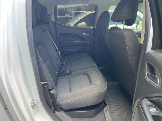 Used 2022 Chevrolet Colorado LT AWD/4WD image 7