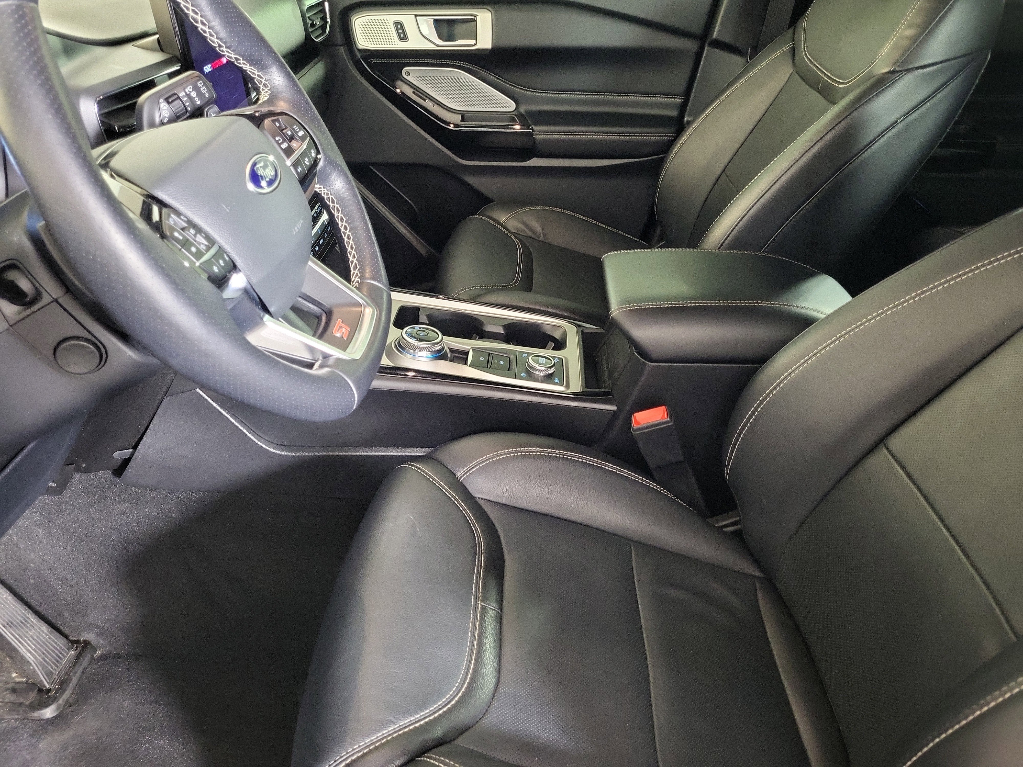 Certified 2022 Ford Explorer ST w/ Equipment Group 401A image 9