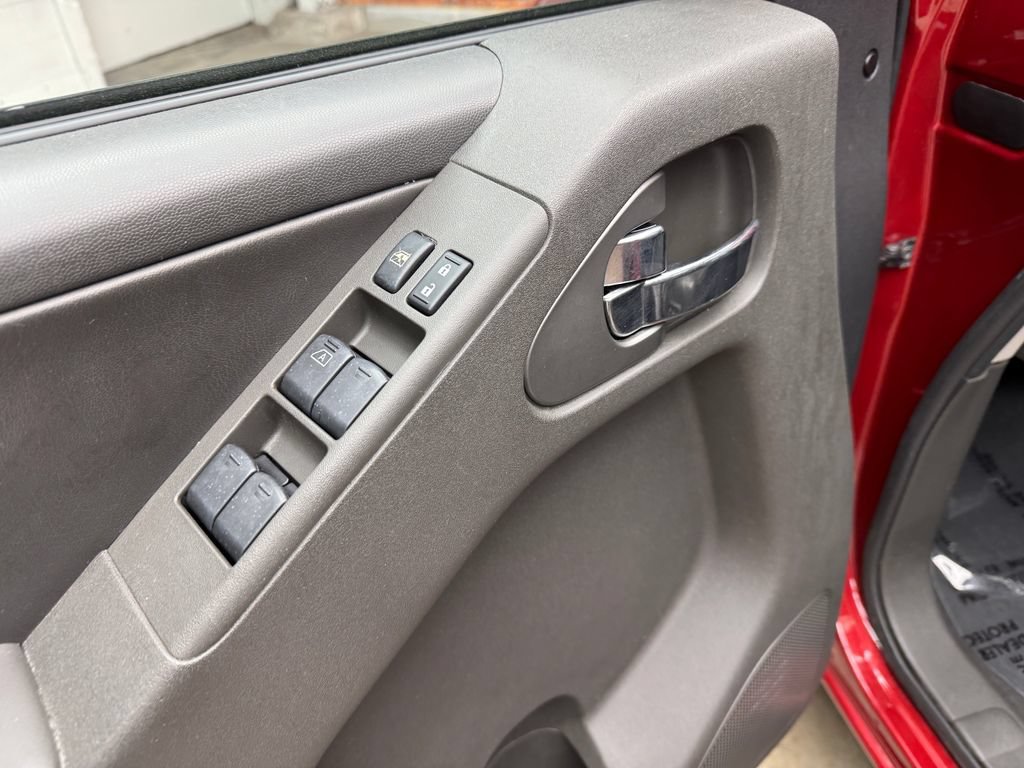Used 2020 Nissan Frontier PRO-4X w/ Pro-4x Utility Package AWD/4WD image 12