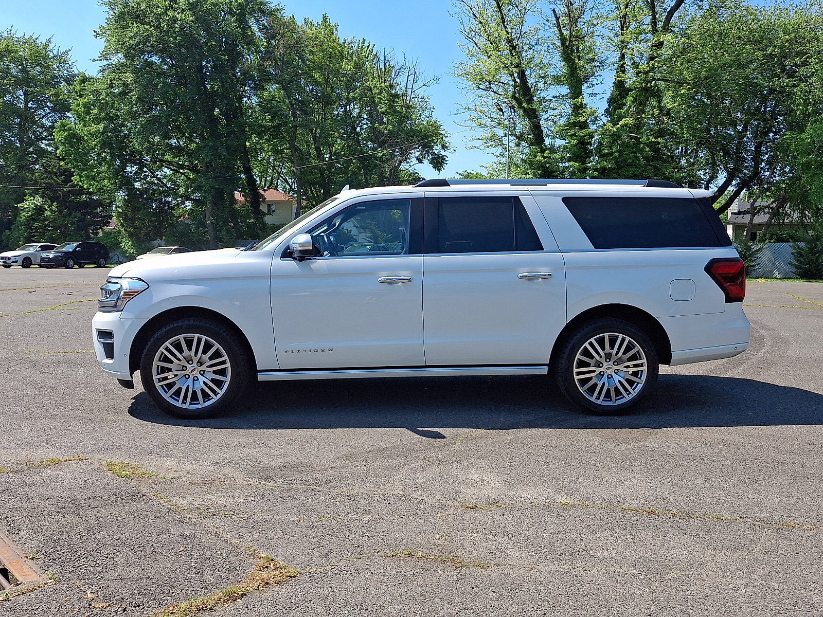 Certified 2024 Ford Expedition Max Platinum AWD/4WD image 4