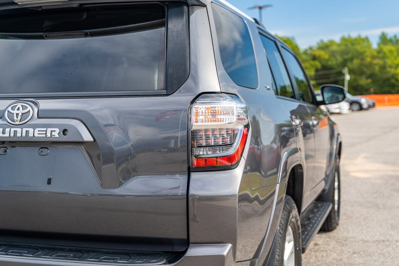 Used 2020 Toyota 4Runner SR5 image 6