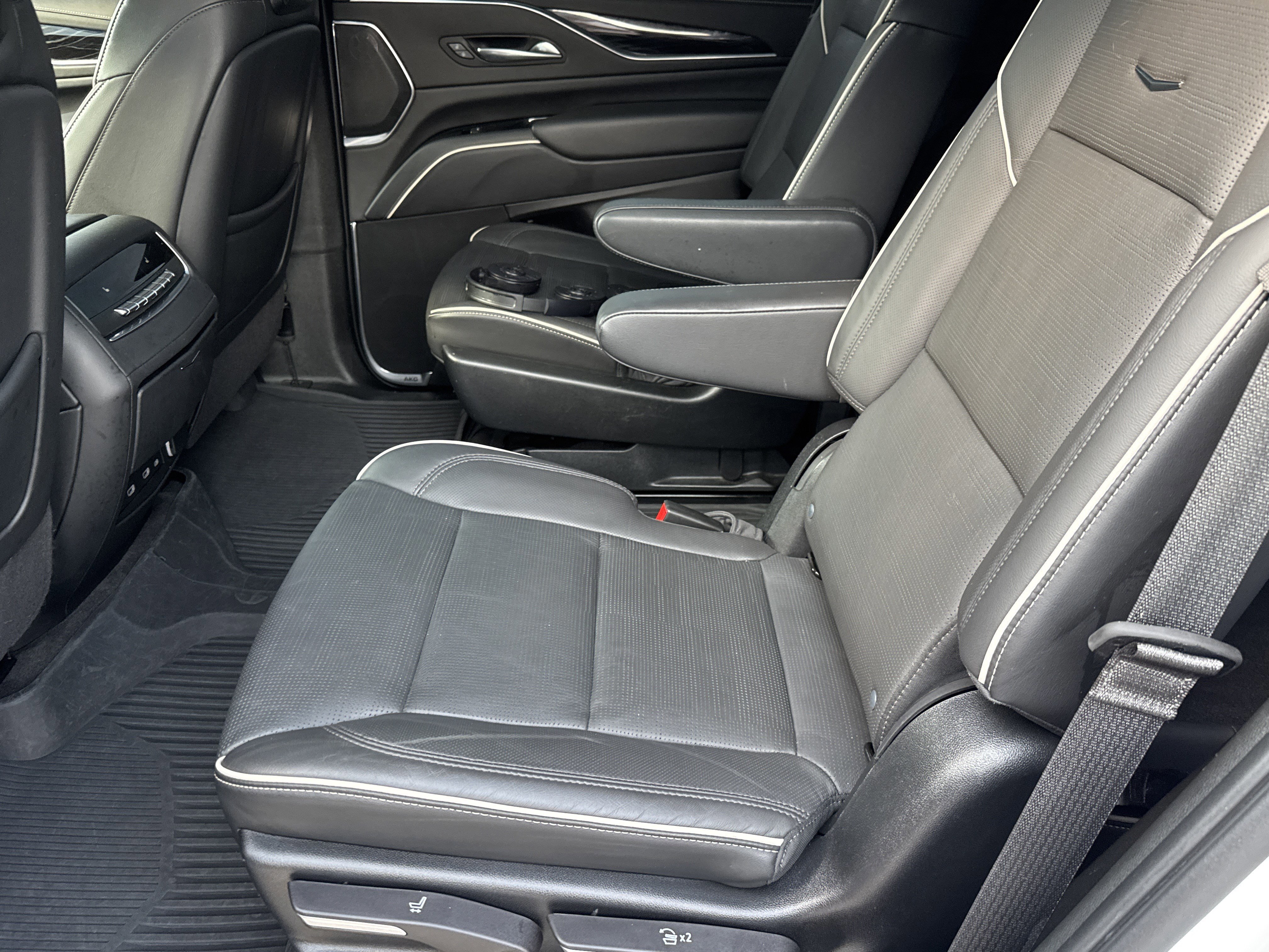 Used 2023 Cadillac Escalade Sport w/ Touring Package image 10