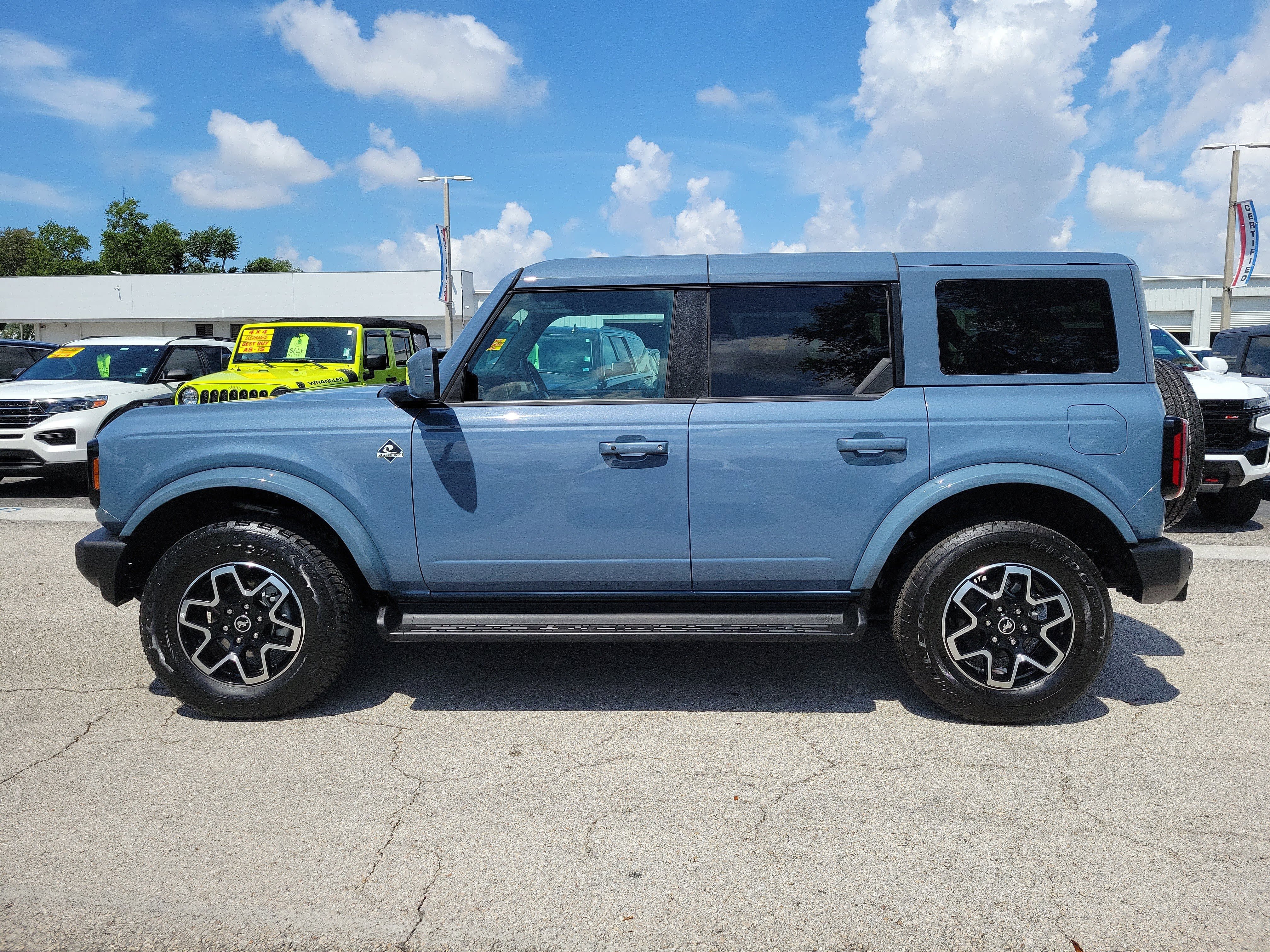 Certified 2025 Ford Bronco Outer Banks AWD/4WD image 6