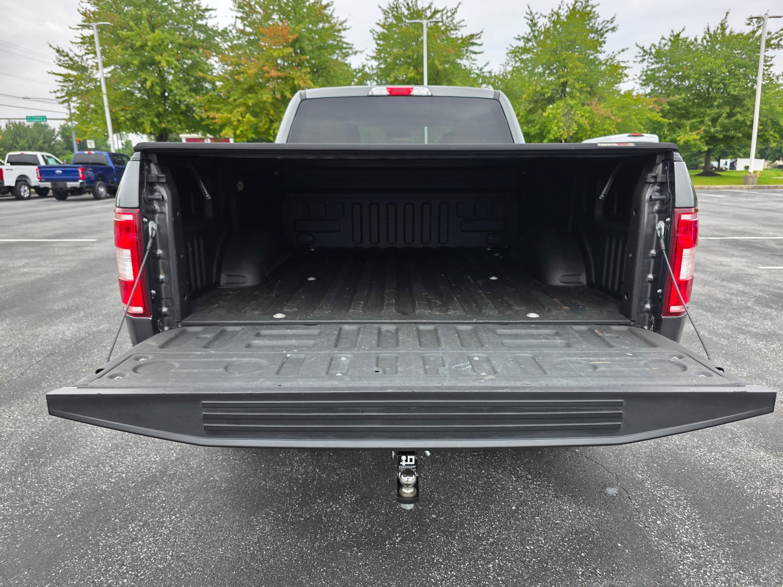 Certified 2018 Ford F150 XL w/ Equipment Group 101A Mid AWD/4WD image 9