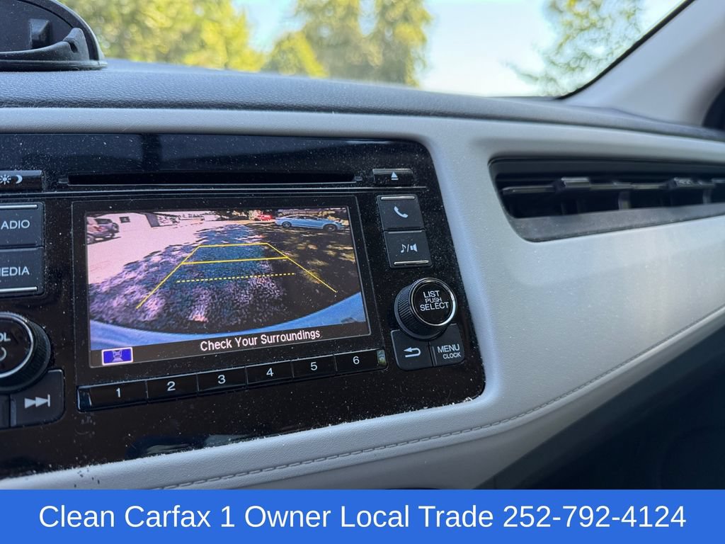 Used 2022 Honda HR-V LX image 16