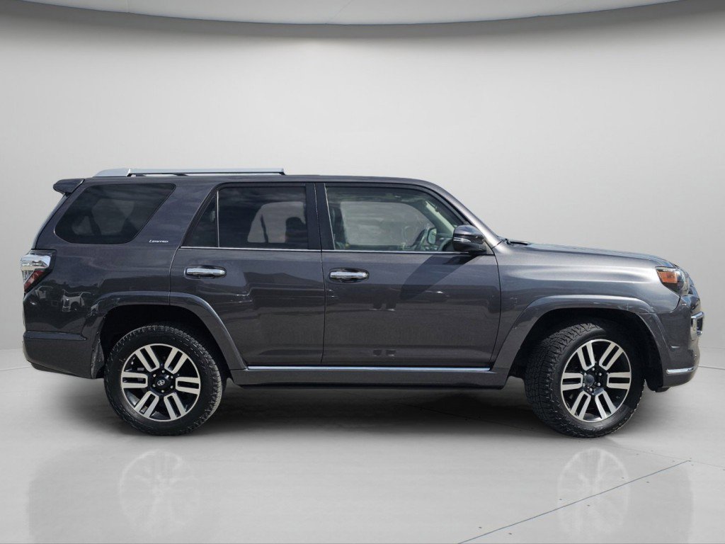 Used 2018 Toyota 4Runner Limited AWD/4WD image 26