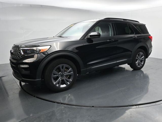 Certified 2024 Ford Explorer XLT w/ Equipment Group 202A AWD/4WD image 4