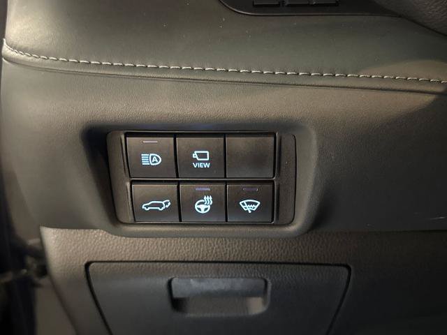 Used 2020 Toyota Highlander Platinum FWD image 19