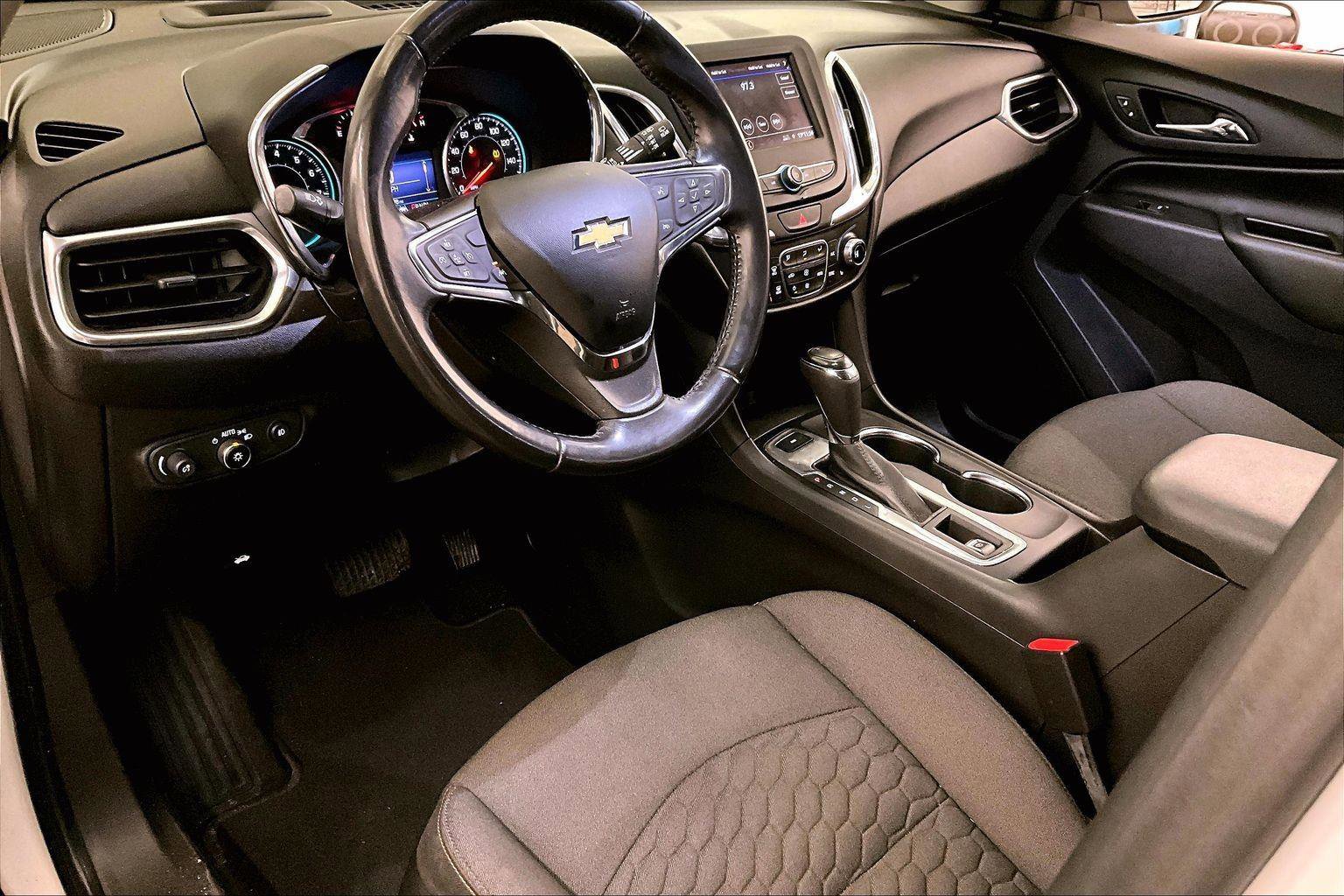 Used 2020 Chevrolet Equinox LT image 12