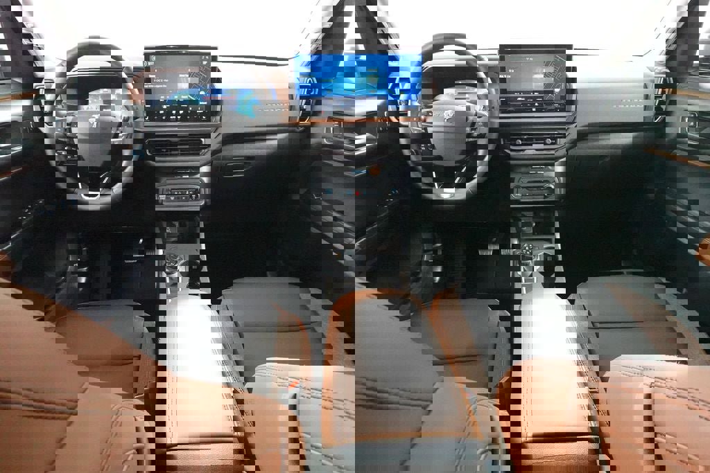 Certified 2025 Ford Bronco Sport Outer Banks w/ Outer Banks Tech Package+ AWD/4WD image 11