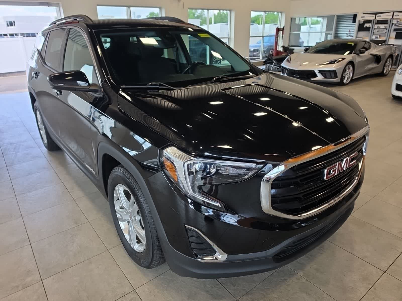 Used 2020 GMC Terrain SLE w/ Driver Convenience Package FWD image 5