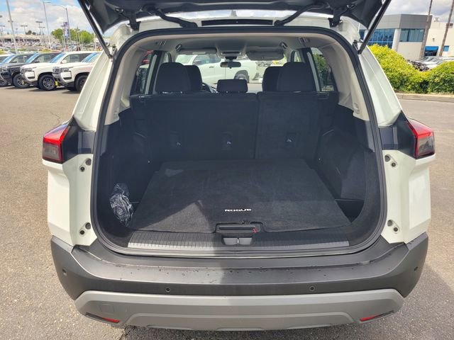 Used 2023 Nissan Rogue S FWD image 11