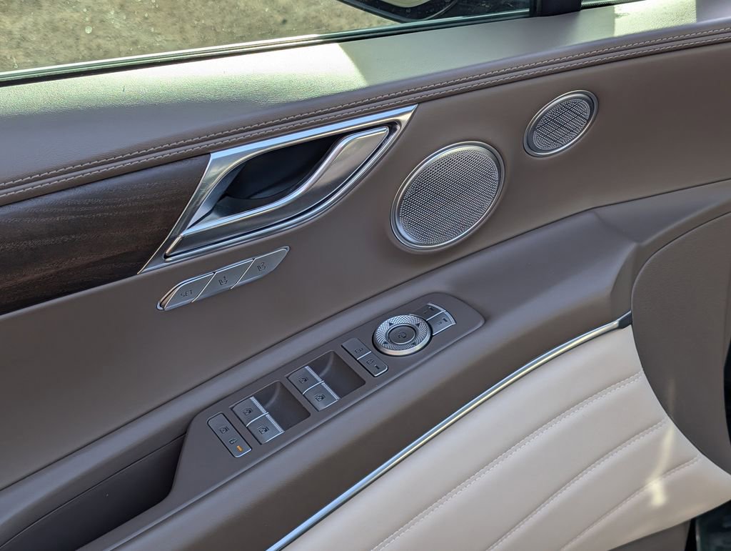 Used 2023 Genesis GV80 2.5T w/ Prestige Package image 16