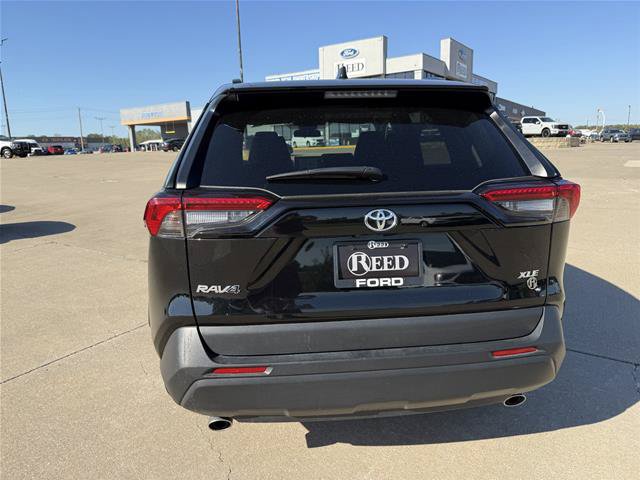 Used 2025 Toyota RAV4 XLE FWD image 8
